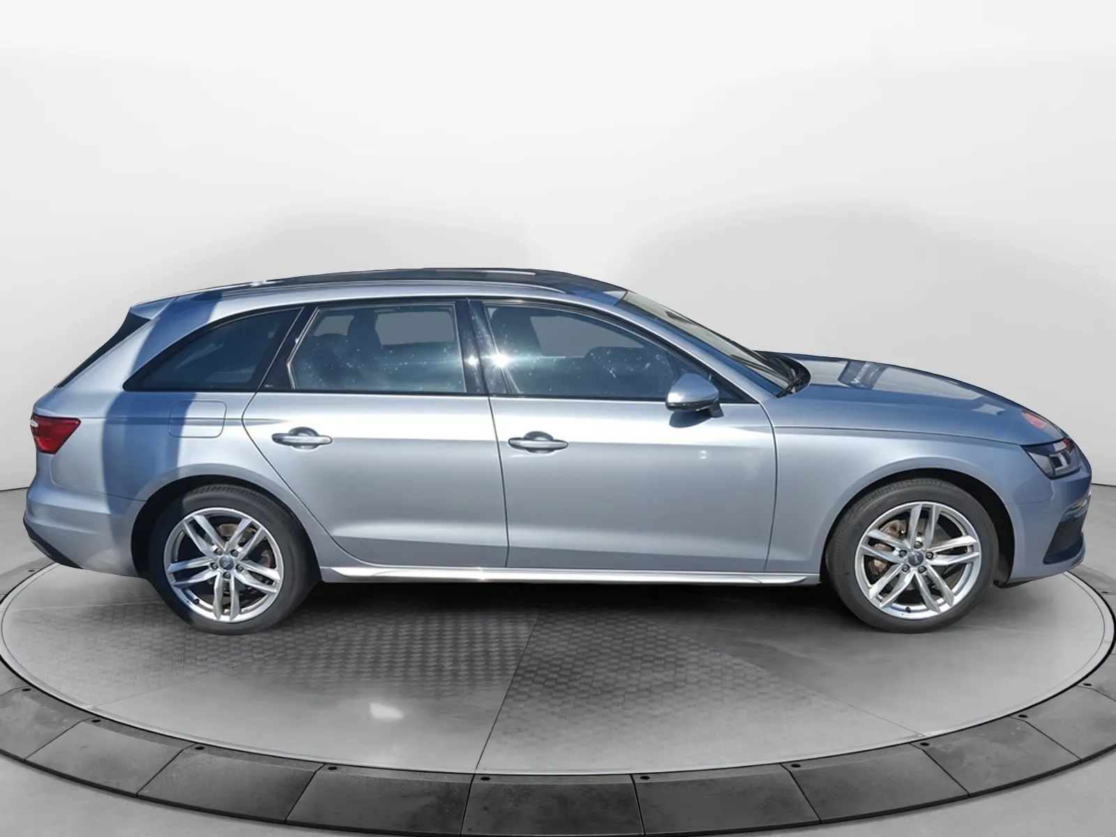 Acheter une audi A4 Avant 40 TDI 190 S tronic 7 d’occasion avec 82789km disponible immédiatement - photo 6