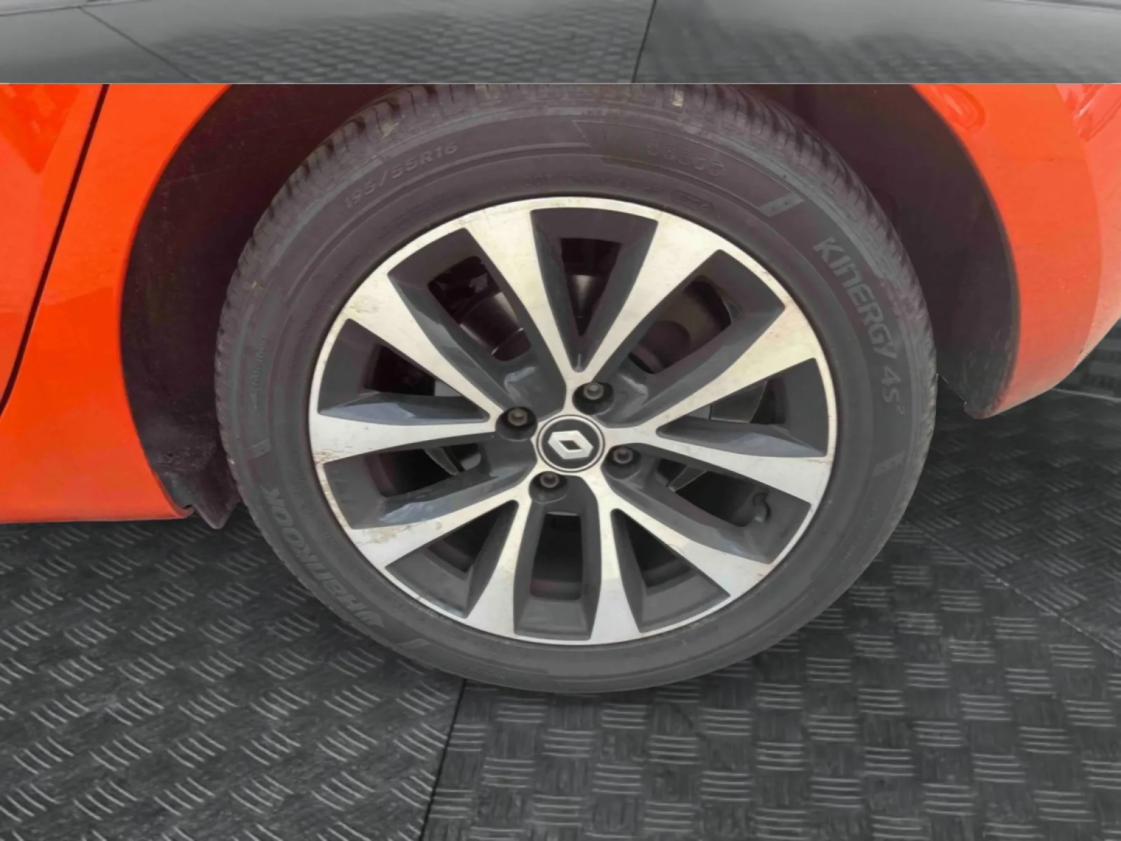 Acheter une renault Clio TCe 90 d’occasion avec 44948km disponible immédiatement - photo 14