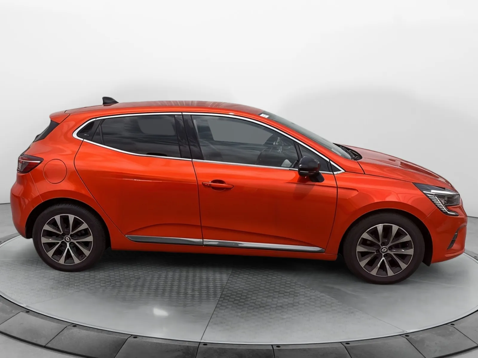 Acheter une renault Clio TCe 90 d’occasion avec 44948km disponible immédiatement - photo 6