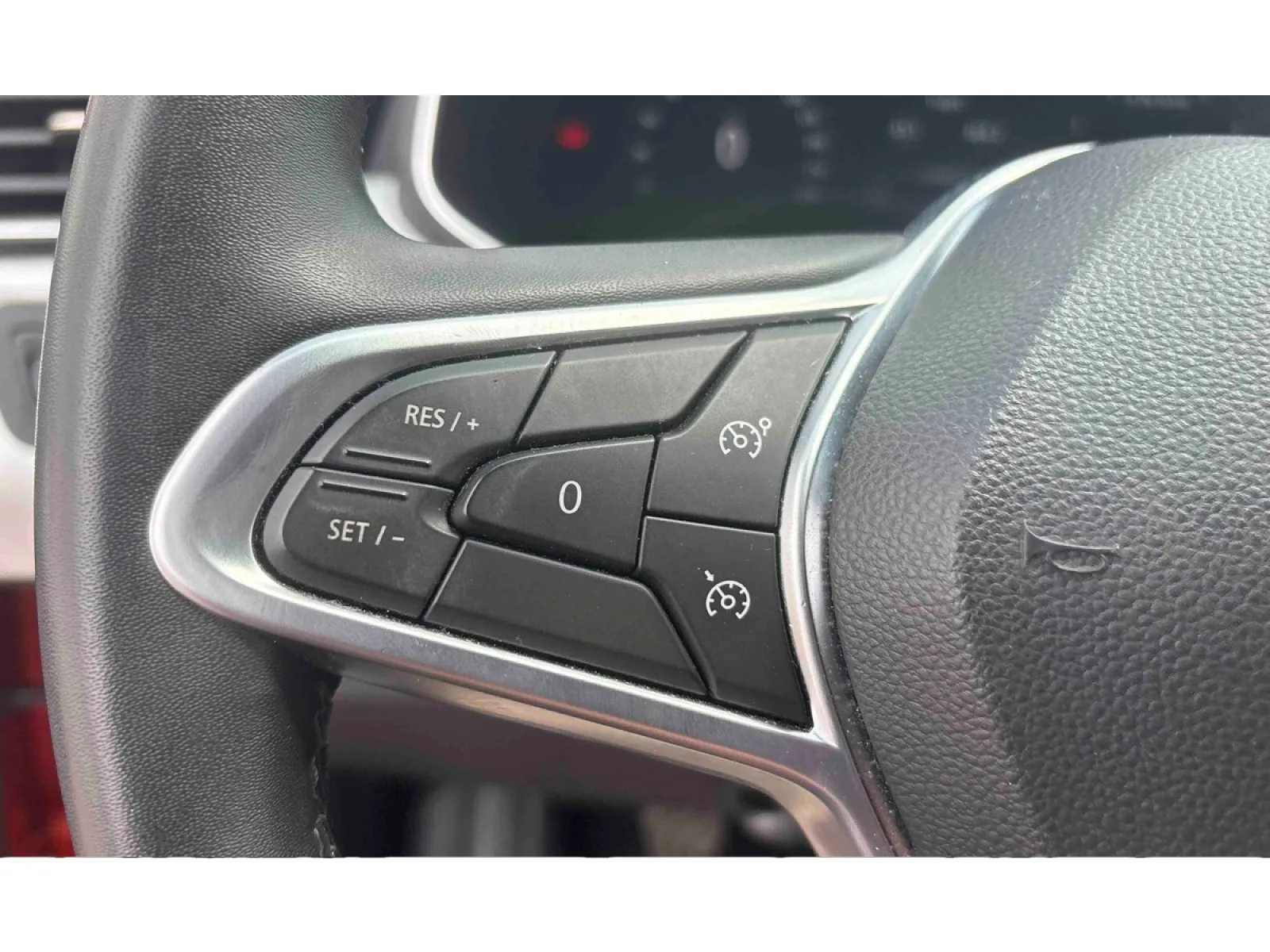 Acheter une renault Clio TCe 90 d’occasion avec 44948km disponible immédiatement - photo 21