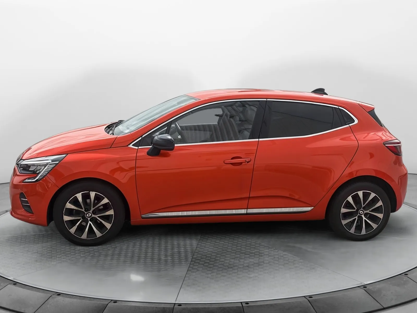 Acheter une renault Clio TCe 90 d’occasion avec 44948km disponible immédiatement - photo 2