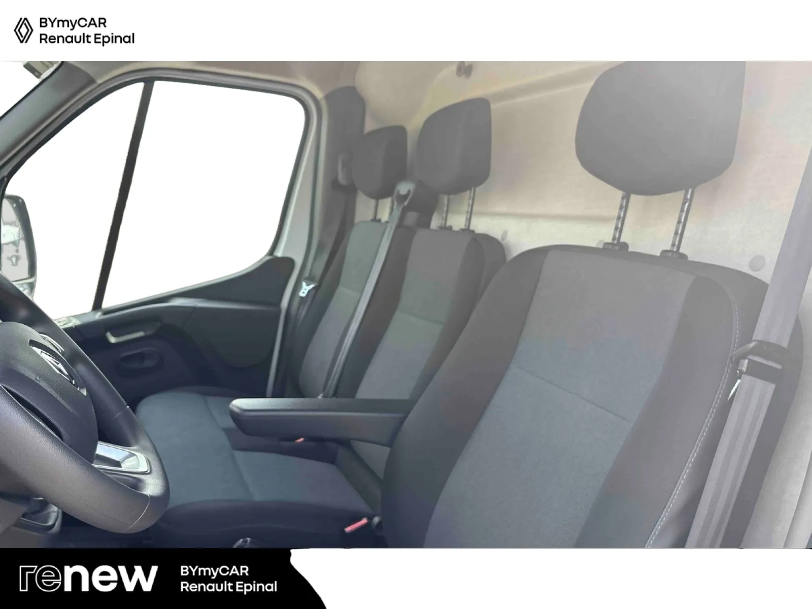 Acheter une renault MASTER FGN TRAC F3500 L3H3 BLUE DCI 135 d’occasion avec 21557km disponible immédiatement - photo 11