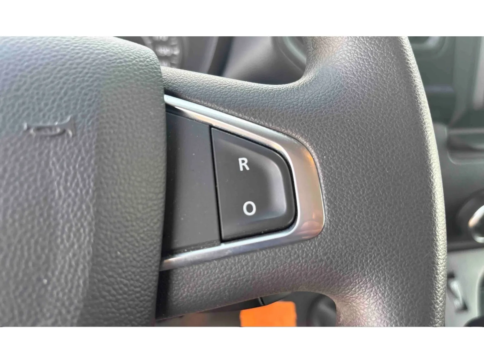 Acheter une renault MASTER FGN TRAC F3500 L3H3 BLUE DCI 135 d’occasion avec 21557km disponible immédiatement - photo 17