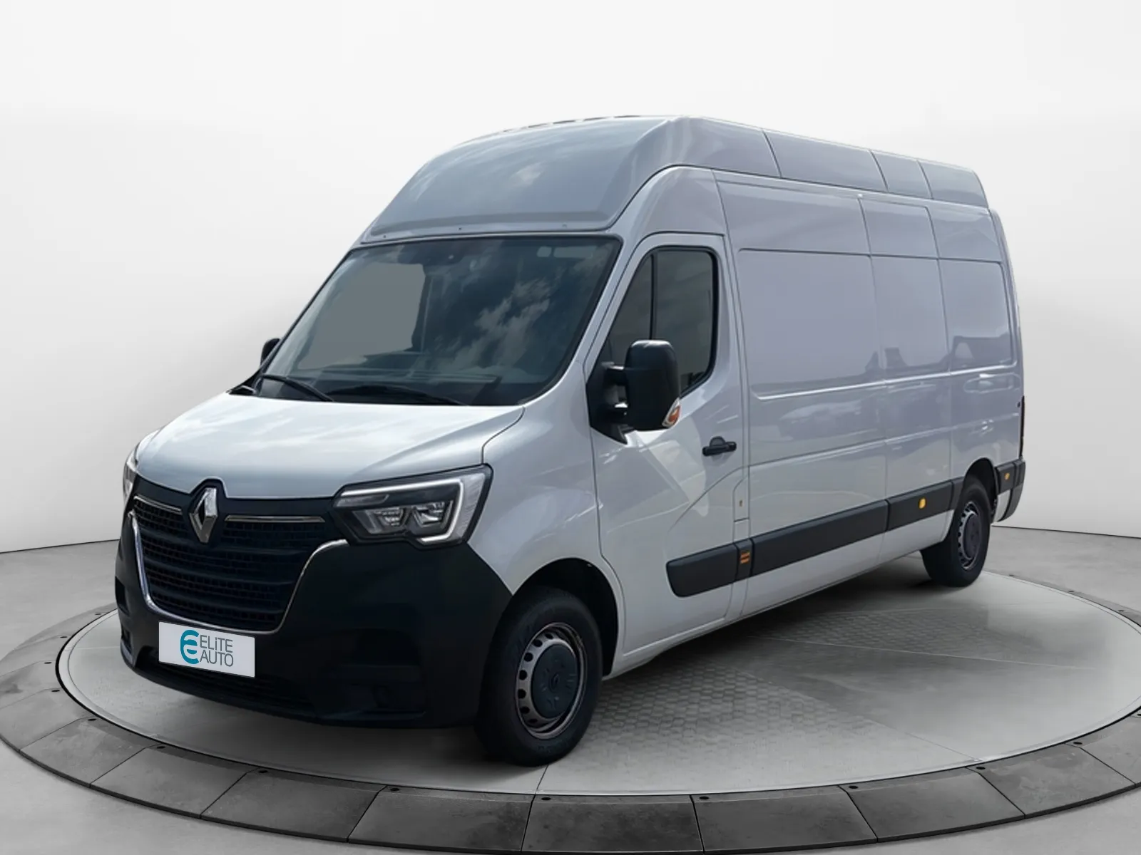 Acheter une renault MASTER FGN TRAC F3500 L3H3 BLUE DCI 135 d’occasion avec 21557km disponible immédiatement - photo 1