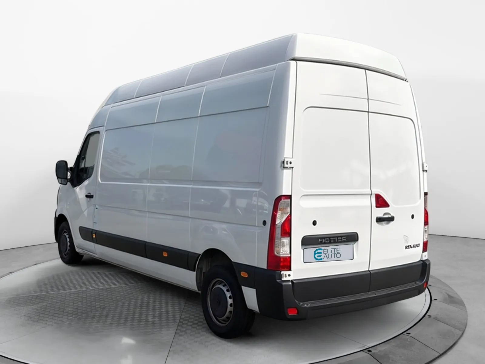 Acheter une renault MASTER FGN TRAC F3500 L3H3 BLUE DCI 135 d’occasion avec 21557km disponible immédiatement - photo 3