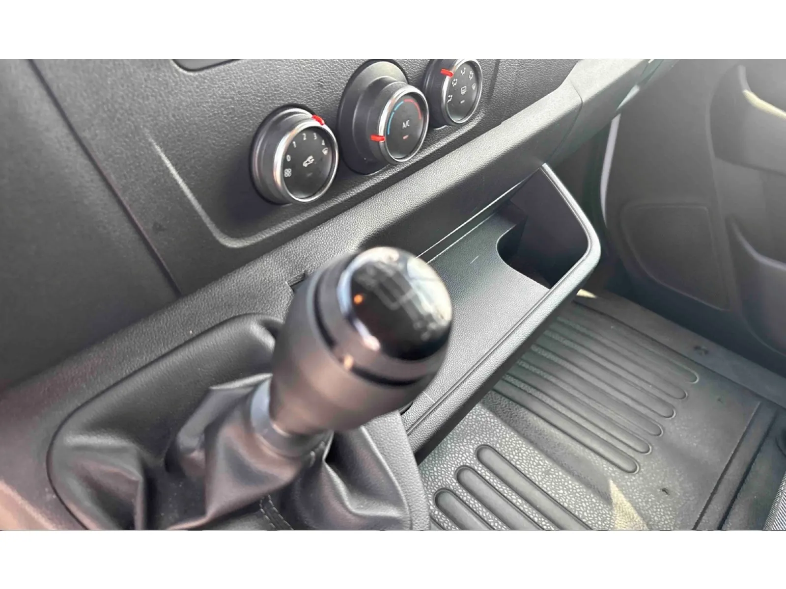 Acheter une renault MASTER FGN TRAC F3500 L3H3 BLUE DCI 135 d’occasion avec 21557km disponible immédiatement - photo 22