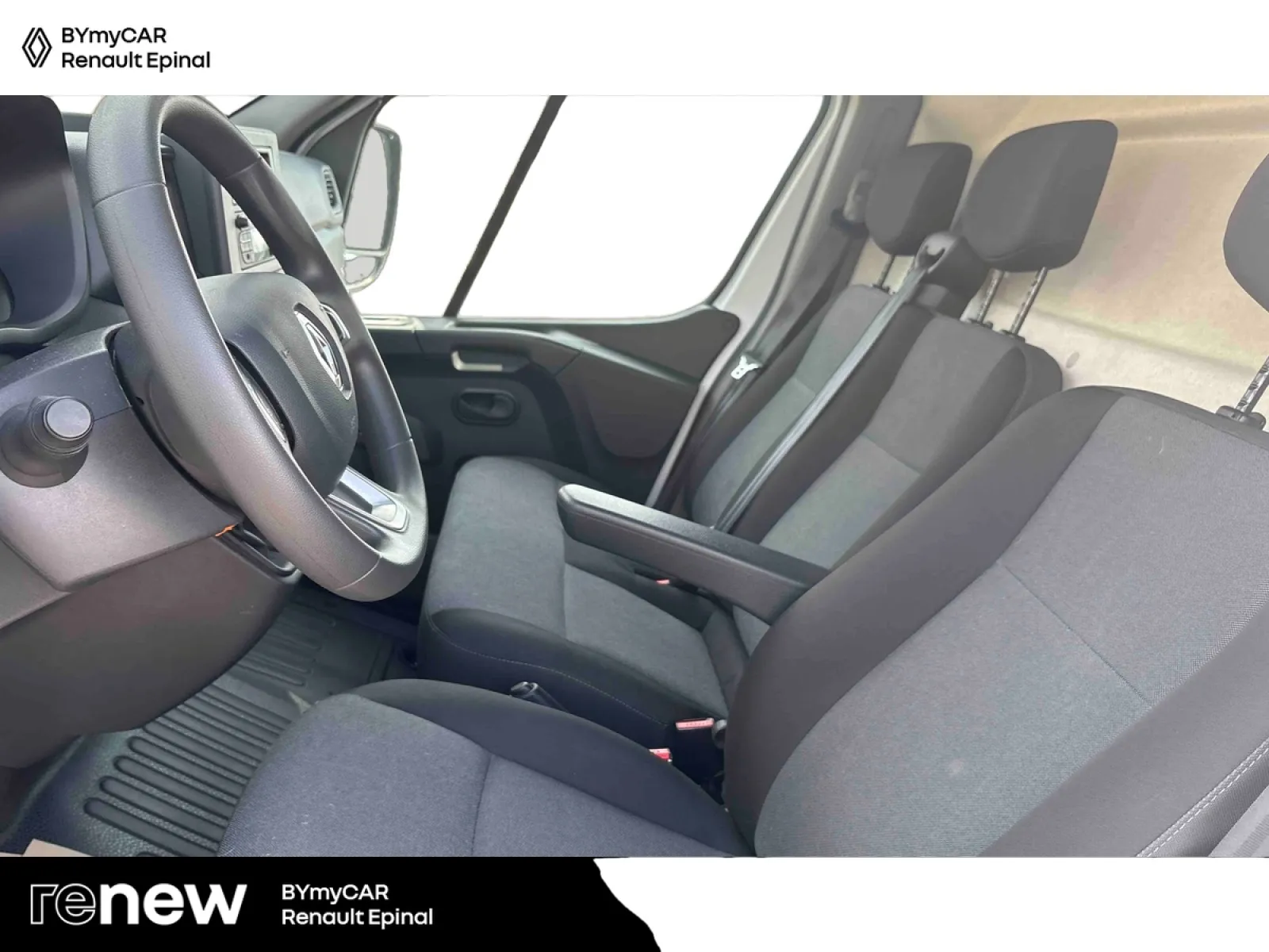 Acheter une renault MASTER FGN TRAC F3500 L3H3 BLUE DCI 135 d’occasion avec 21557km disponible immédiatement - photo 12