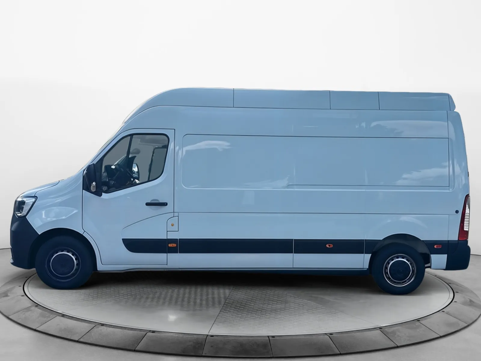 Acheter une renault MASTER FGN TRAC F3500 L3H3 BLUE DCI 135 d’occasion avec 20530km disponible immédiatement - photo 2
