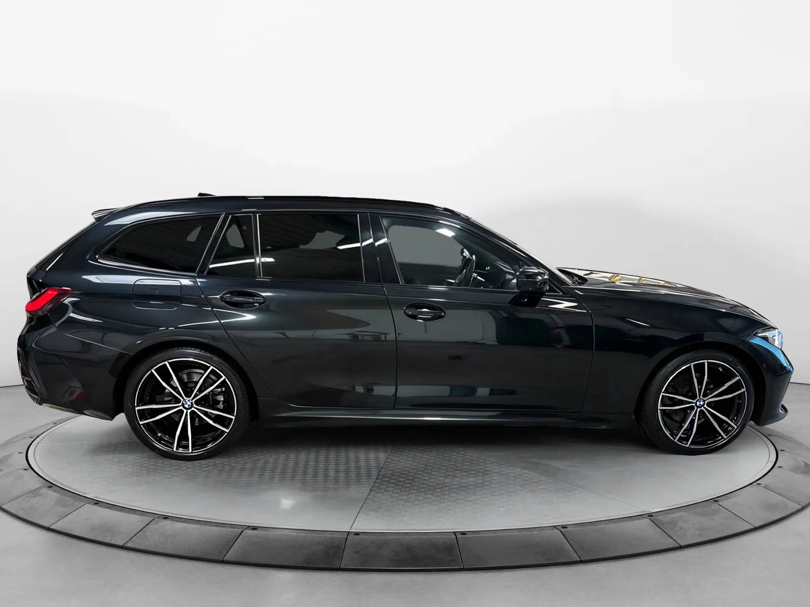 Acheter une bmw Touring 320d xDrive 190 ch BVA8 d’occasion avec 62528km disponible immédiatement - photo 6
