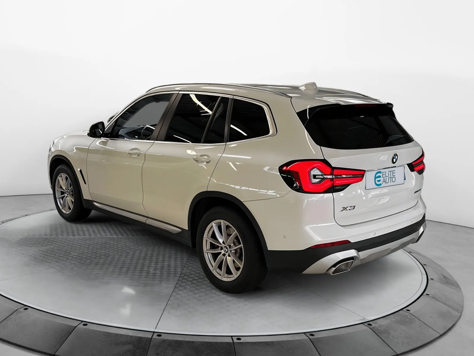Acheter une bmw X3 sDrive 18d 150ch BVA8 d’occasion avec 71678km disponible immédiatement - photo 3