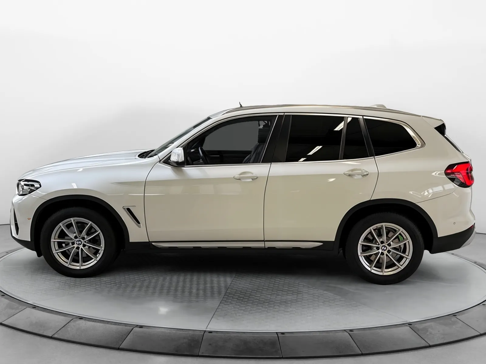 Acheter une bmw X3 sDrive 18d 150ch BVA8 d’occasion avec 71678km disponible immédiatement - photo 2