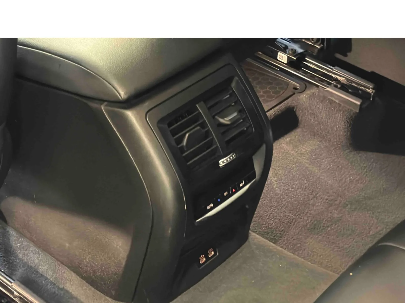 Acheter une bmw X3 sDrive 18d 150ch BVA8 d’occasion avec 71678km disponible immédiatement - photo 30