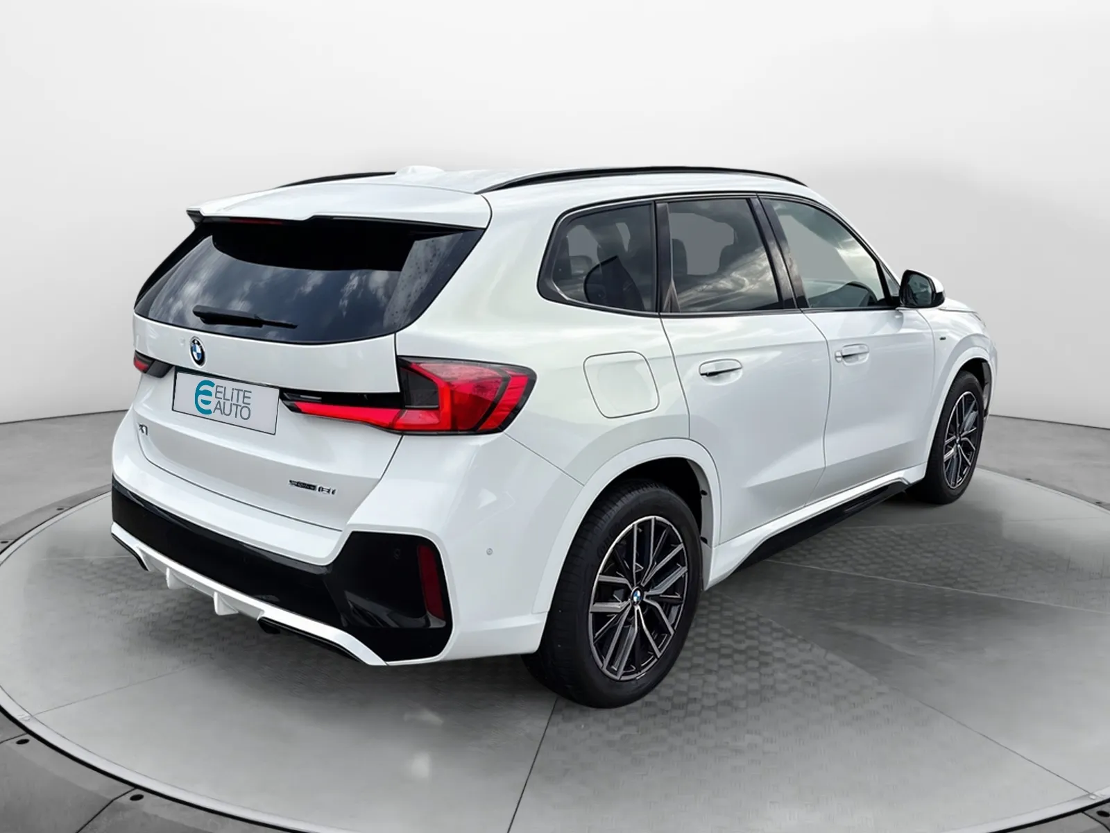 Acheter une bmw X1 sDrive 18i 136ch DKG7 d’occasion avec 52877km disponible immédiatement - photo 5