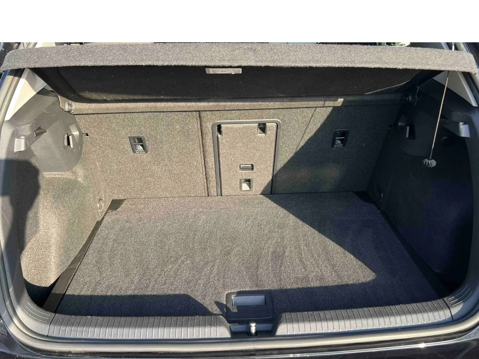 Acheter une volkswagen Golf 1.5 eTSI OPF 130 DSG7 d’occasion avec 72610km disponible immédiatement - photo 25