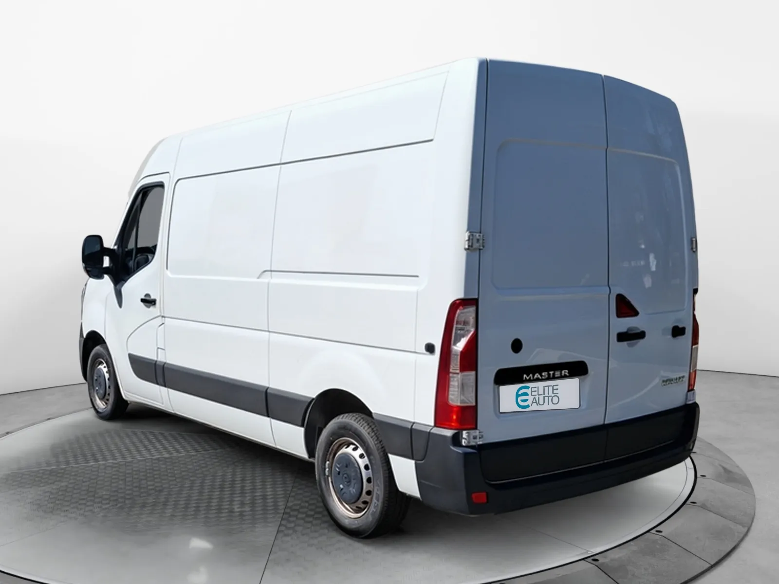 Acheter une renault MASTER FGN TRAC F3300 L2H2 BLUE DCI 135 d’occasion avec 57507km disponible immédiatement - photo 3