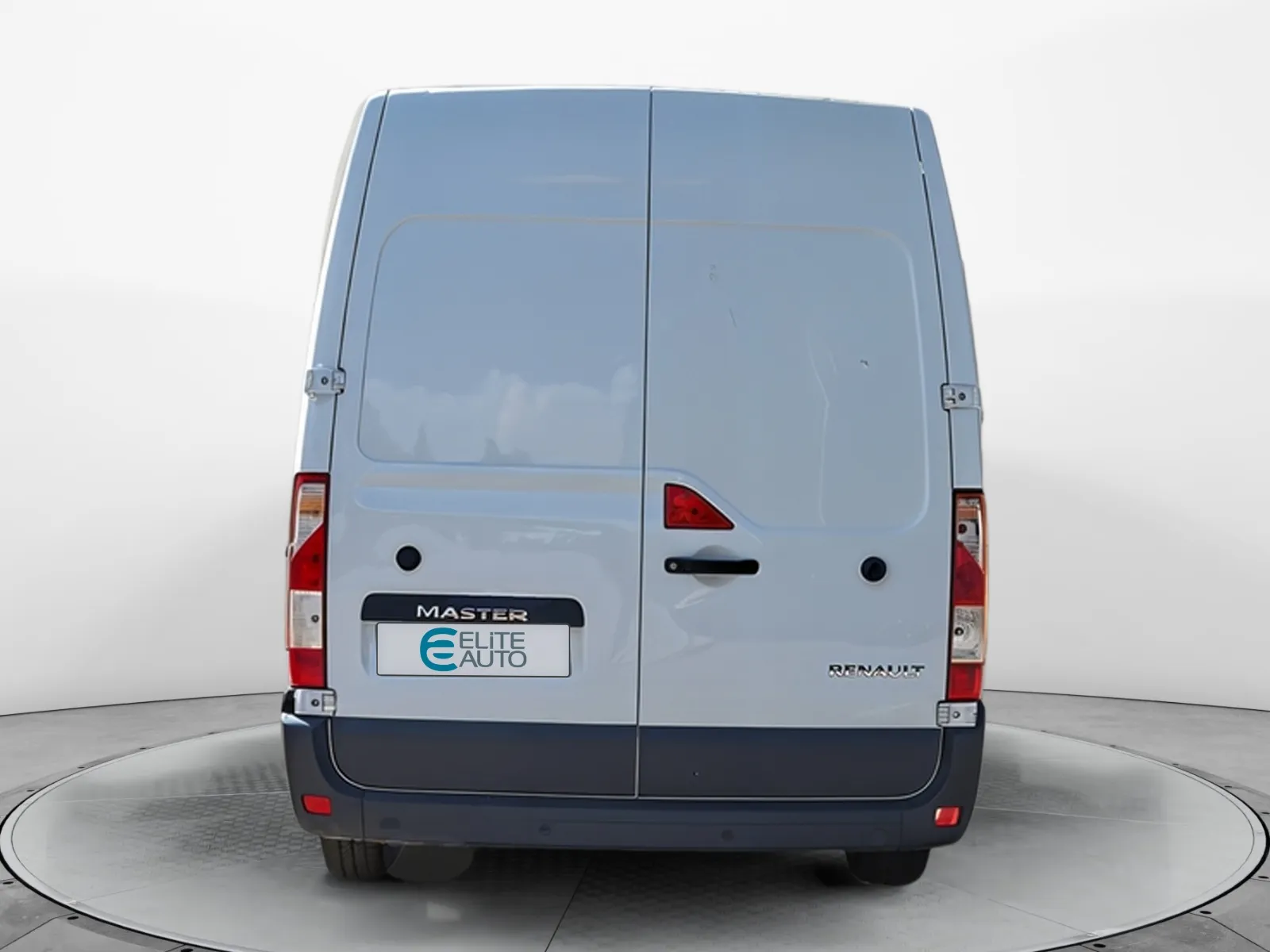 Acheter une renault MASTER FGN TRAC F3300 L2H2 BLUE DCI 135 d’occasion avec 57507km disponible immédiatement - photo 4