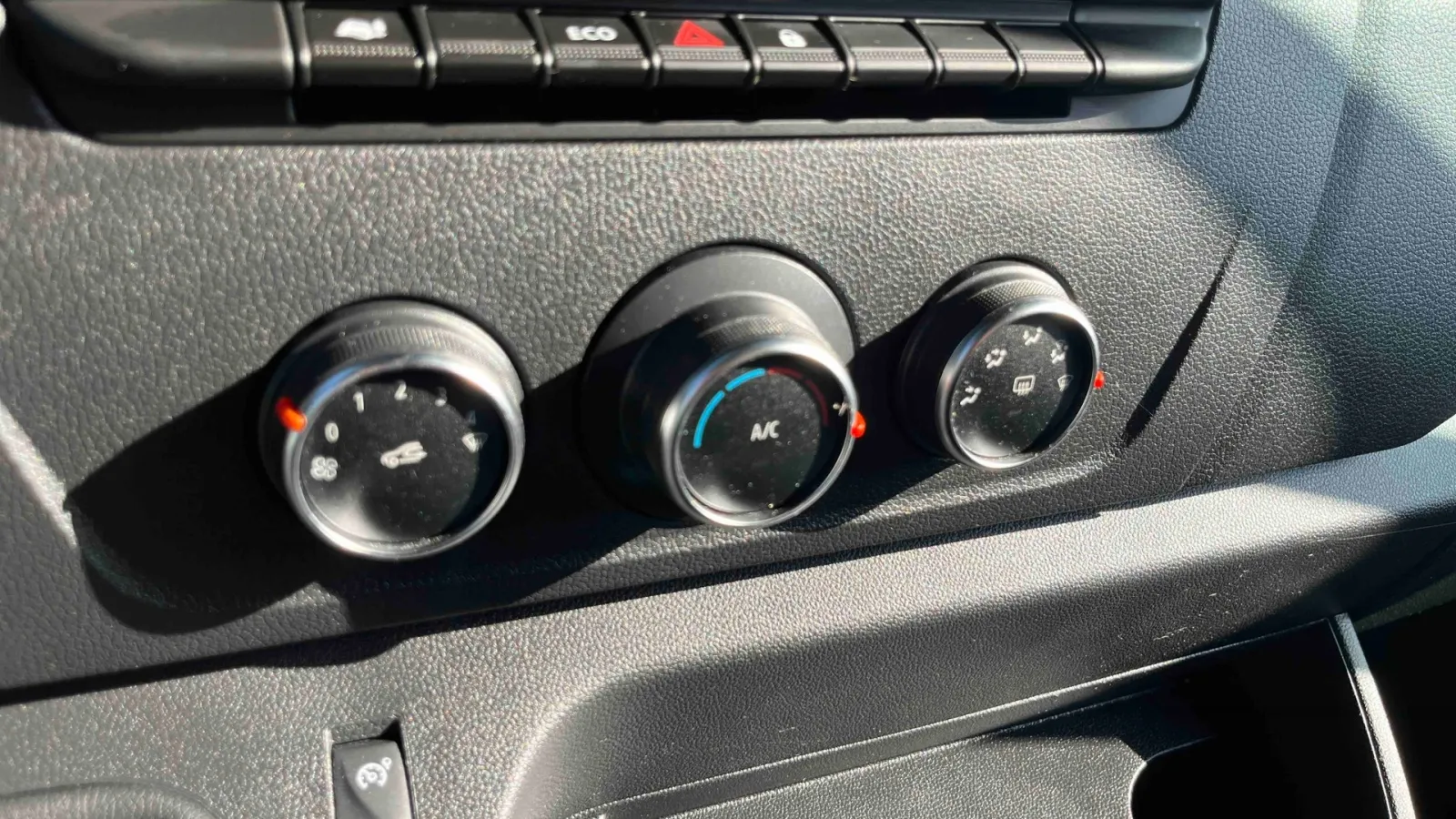 Acheter une renault MASTER FGN TRAC F3500 L2H2 BLUE DCI 135 d’occasion avec 15620km disponible immédiatement - photo 24