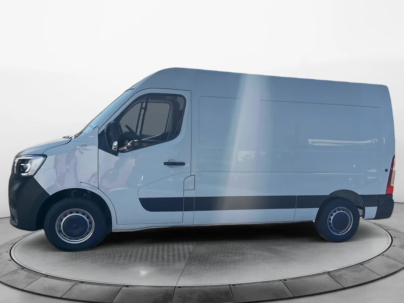 Acheter une renault MASTER FGN TRAC F3500 L2H2 BLUE DCI 135 d’occasion avec 15620km disponible immédiatement - photo 2
