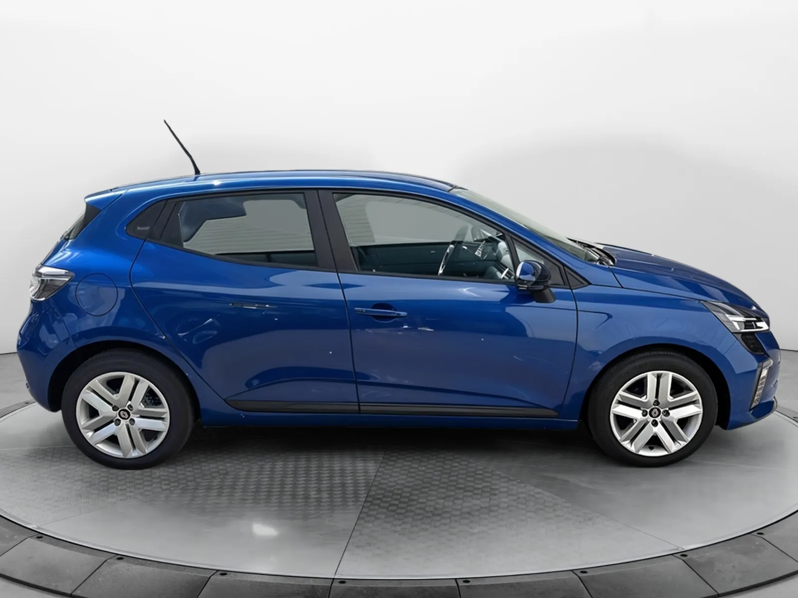 Acheter une renault Clio TCe 90 ch GSR2 d’occasion avec 7790km disponible immédiatement - photo 6