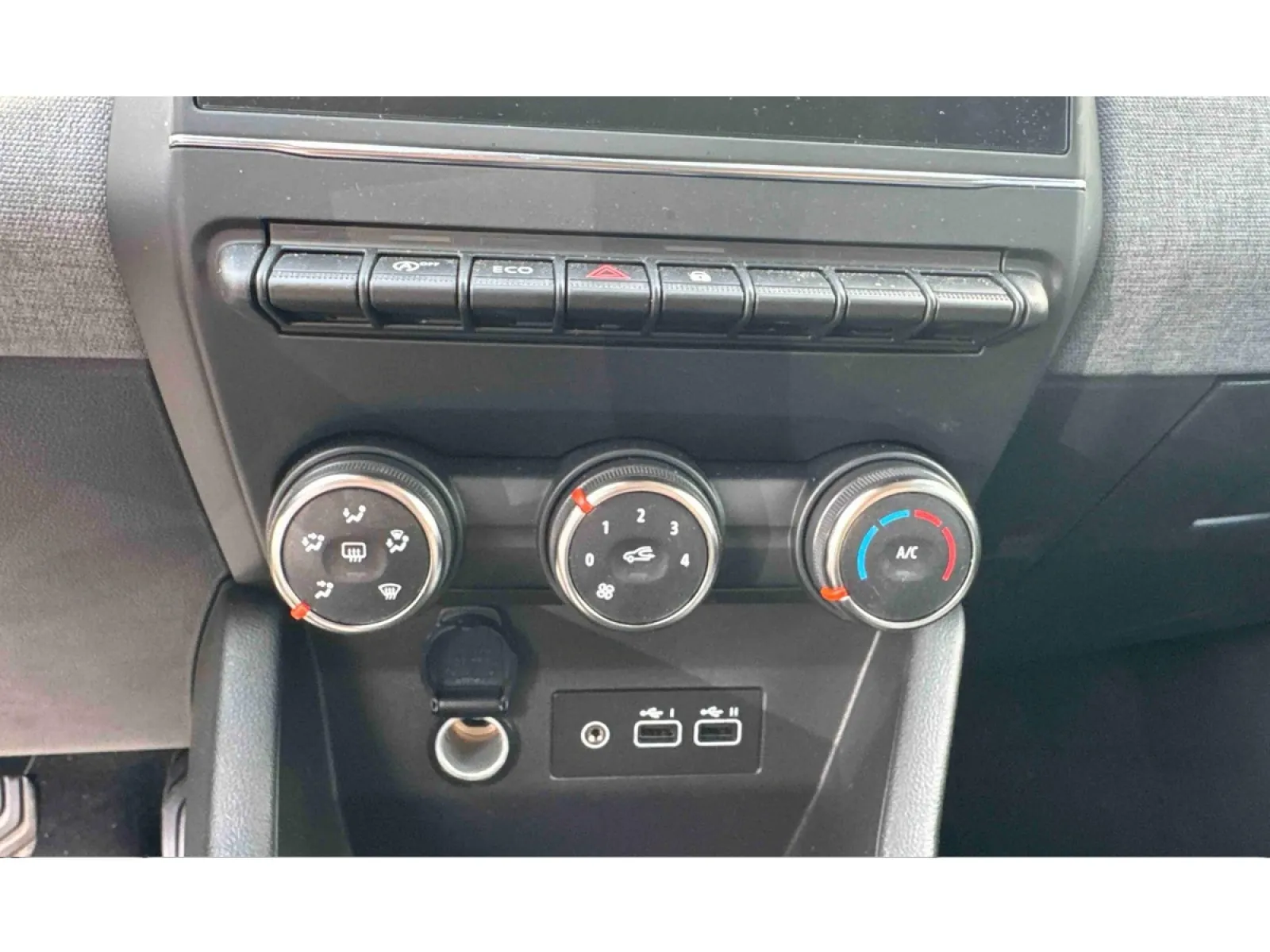 Acheter une renault Clio TCe 90 ch GSR2 d’occasion avec 7790km disponible immédiatement - photo 17