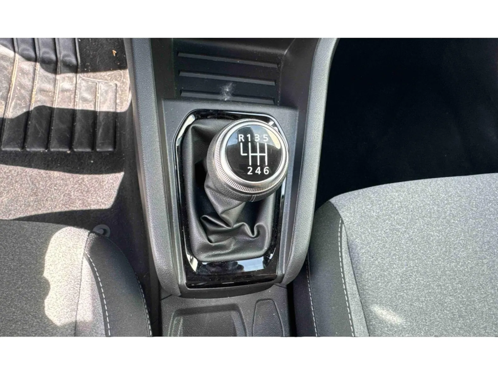 Acheter une renault Clio TCe 90 ch GSR2 d’occasion avec 7790km disponible immédiatement - photo 22