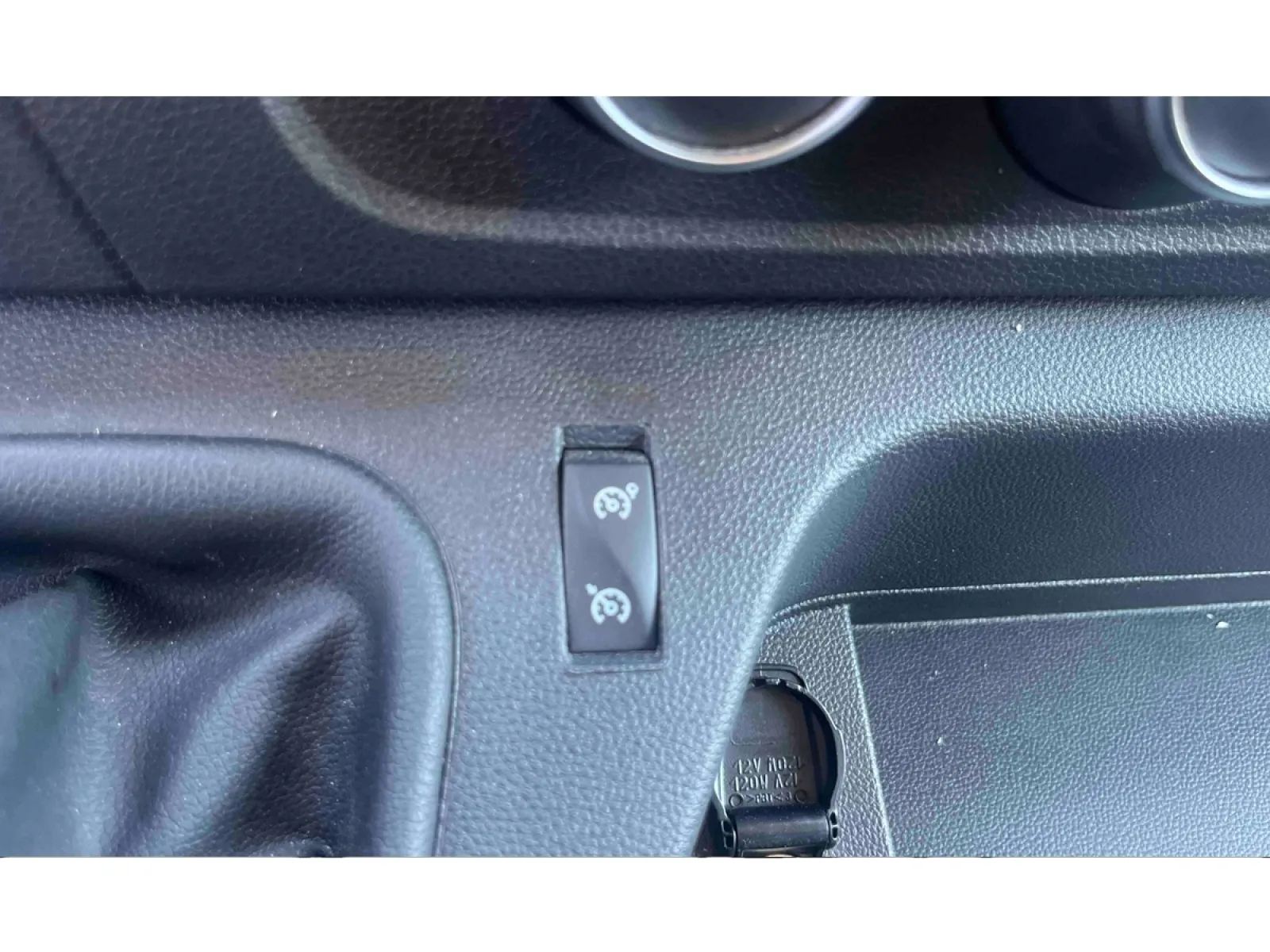 Acheter une renault MASTER FGN TRAC F3300 L2H2 BLUE DCI 135 d’occasion avec 50776km disponible immédiatement - photo 19
