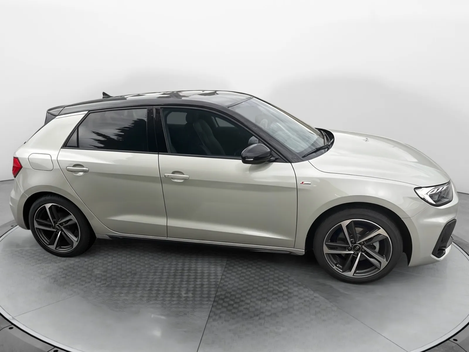 Acheter une audi A1 Sportback 35 TFSI 150 ch S tronic 7 d’occasion avec 15456km disponible immédiatement - photo 6