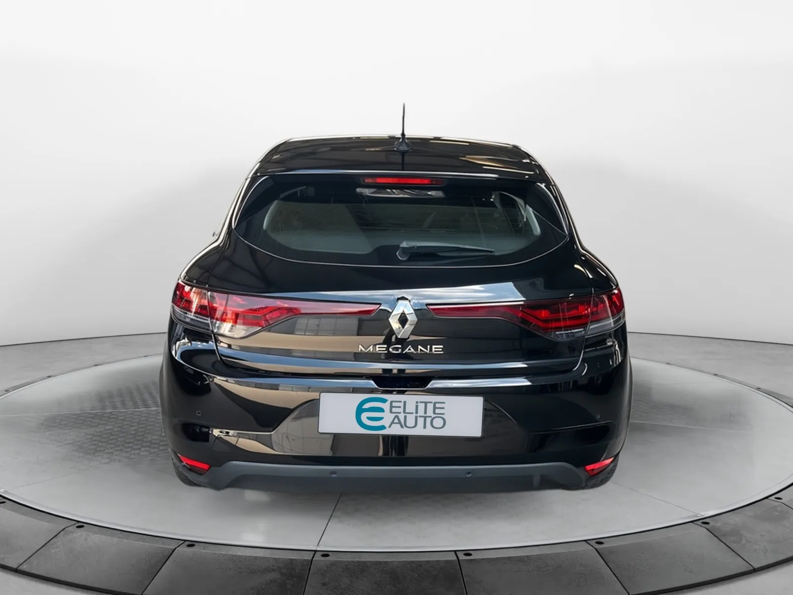 Acheter une renault Mégane IV Berline Blue dCi 115 EDC - 21N d’occasion avec 30391km disponible immédiatement - photo 4