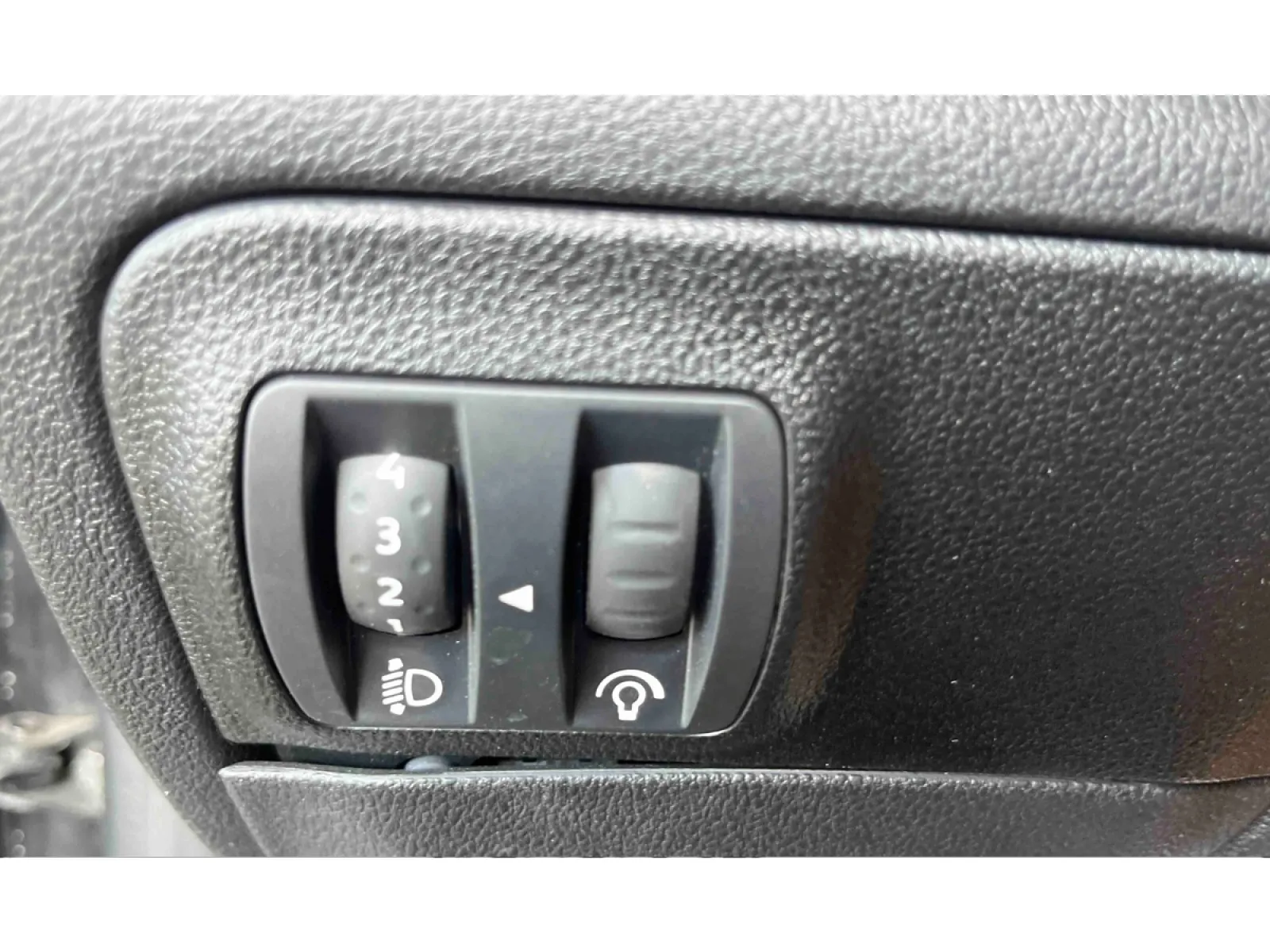 Acheter une renault Mégane IV Berline Blue dCi 115 EDC - 21N d’occasion avec 30391km disponible immédiatement - photo 21