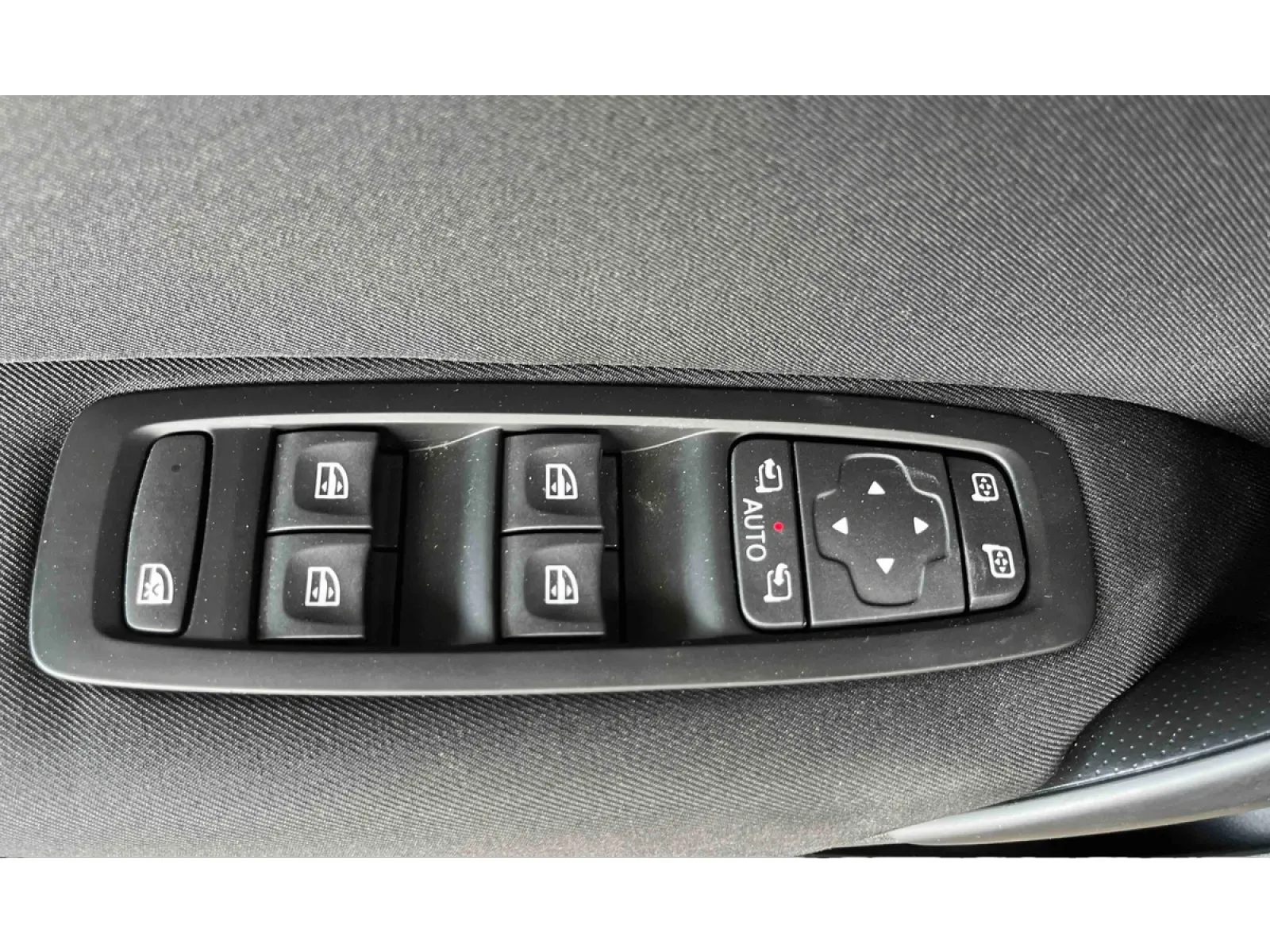Acheter une renault Mégane IV Berline Blue dCi 115 EDC - 21N d’occasion avec 30391km disponible immédiatement - photo 23