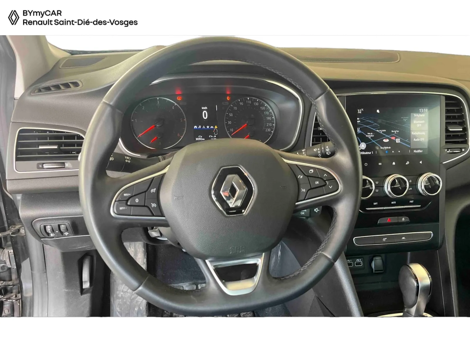 Acheter une renault Mégane IV Berline Blue dCi 115 EDC - 21N d’occasion avec 30391km disponible immédiatement - photo 10