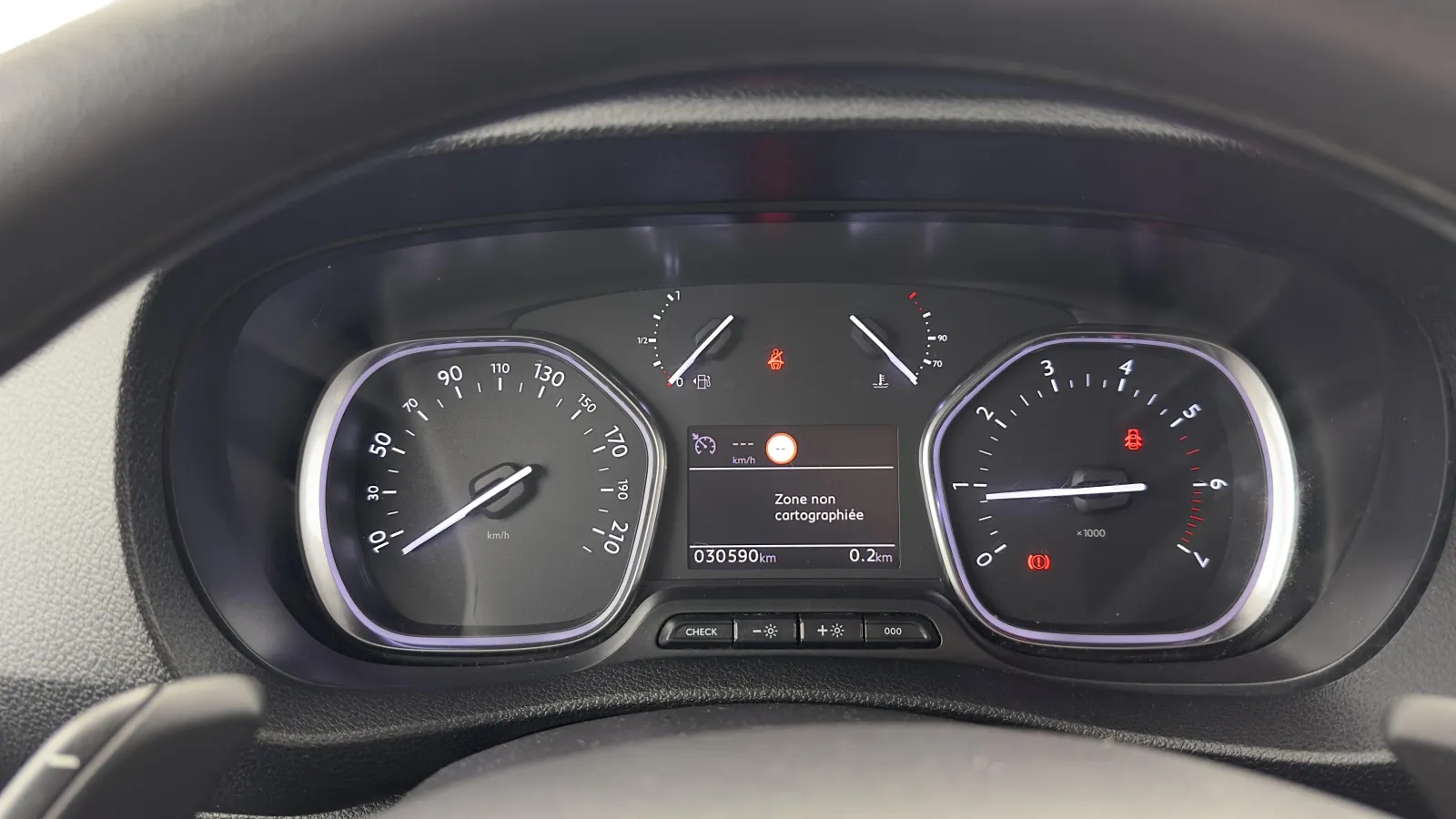 Acheter une peugeot EXPERT FGN M BLUEHDI 145 S&S EAT8 d’occasion avec 30590km disponible immédiatement - photo 14