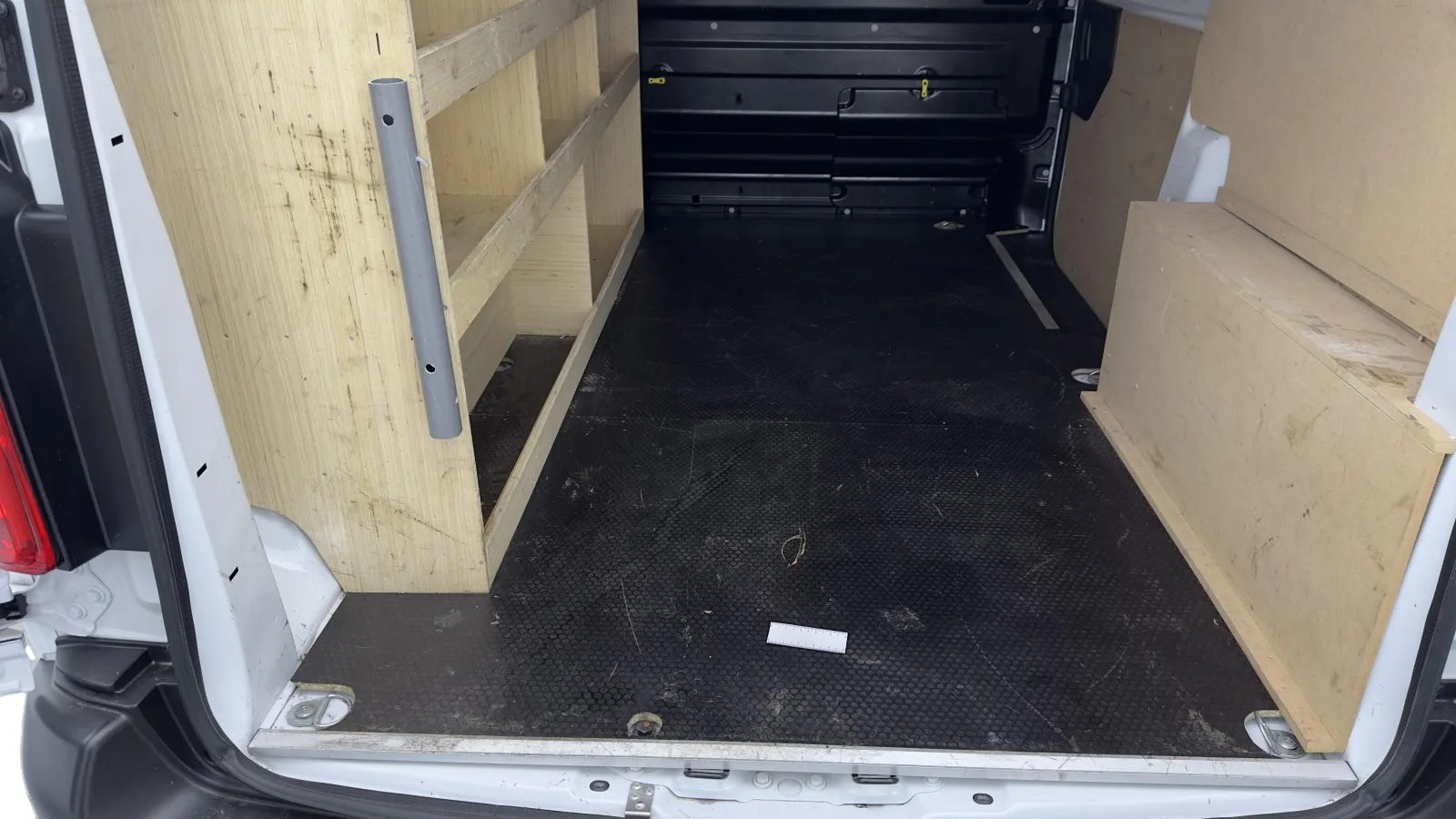 Acheter une peugeot EXPERT FGN M BLUEHDI 145 S&S EAT8 d’occasion avec 30590km disponible immédiatement - photo 34