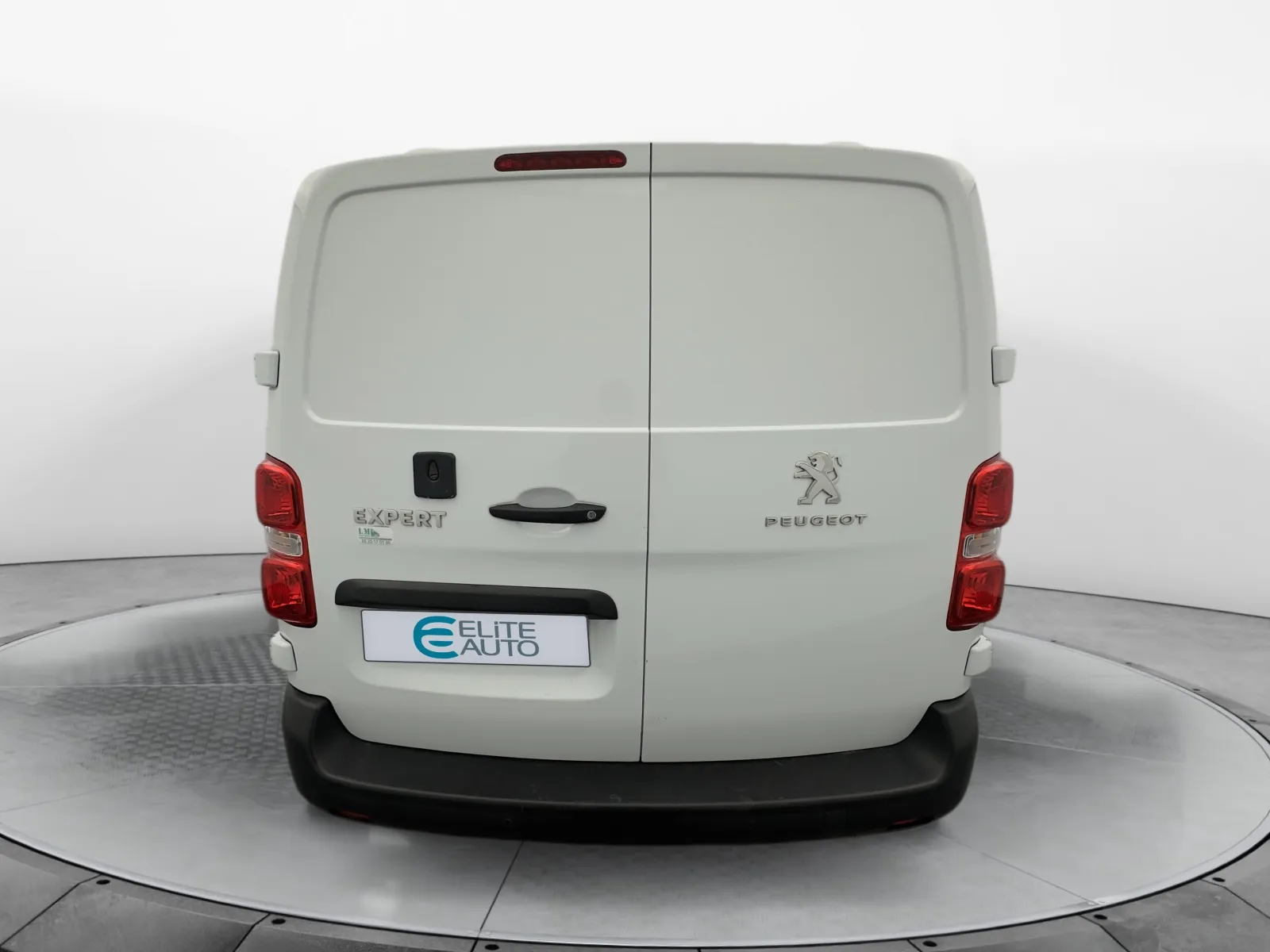 Acheter une peugeot EXPERT FGN M BLUEHDI 145 S&S EAT8 d’occasion avec 30590km disponible immédiatement - photo 4