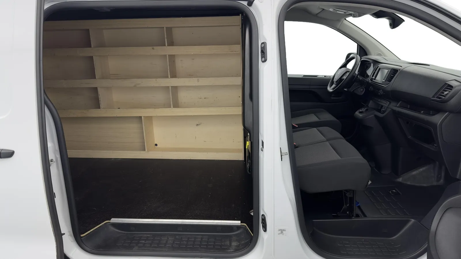 Acheter une peugeot EXPERT FGN M BLUEHDI 145 S&S EAT8 d’occasion avec 30590km disponible immédiatement - photo 27