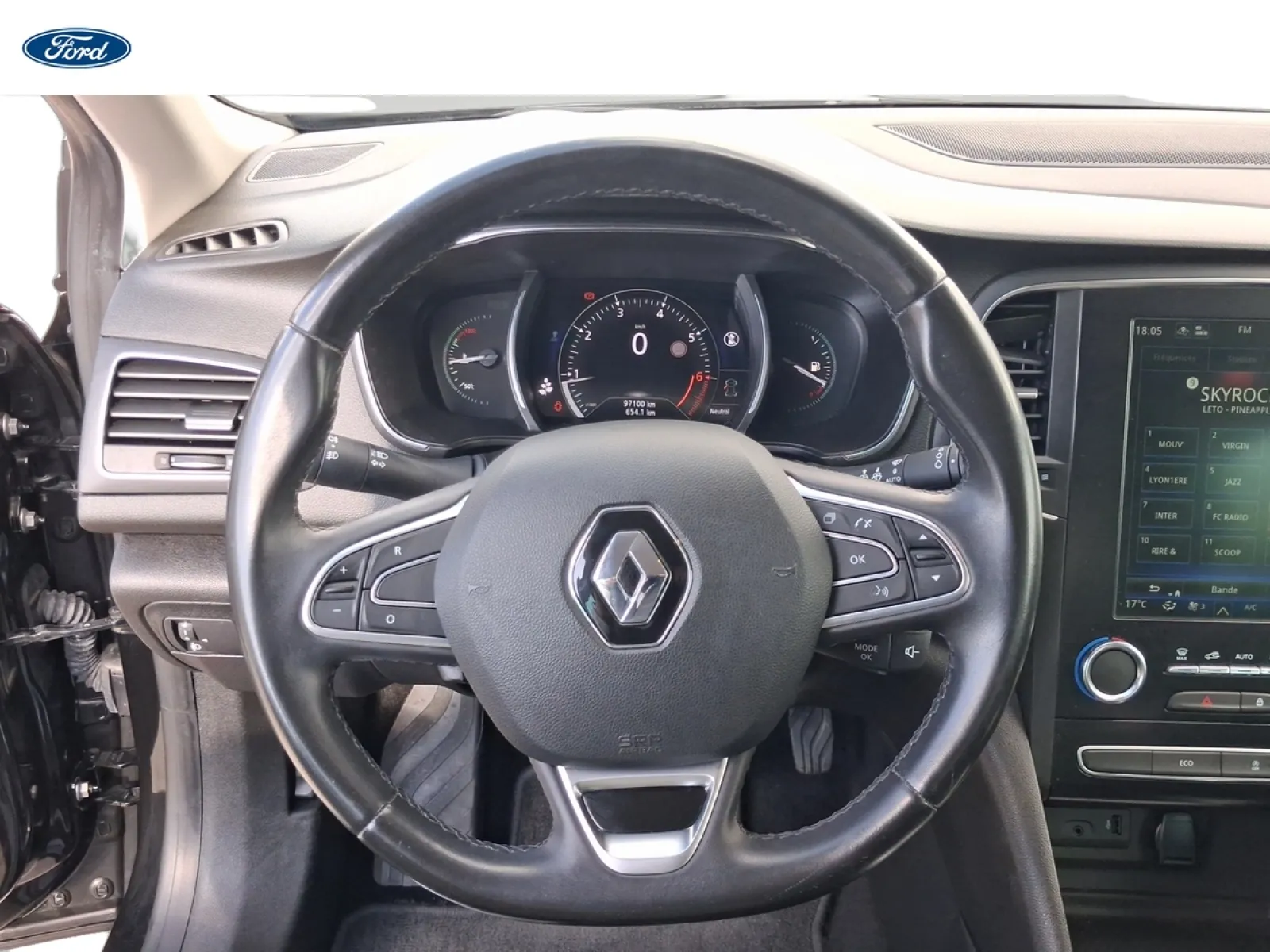 Acheter une renault Mégane IV Berline TCe 160 FAP d’occasion avec 97099km disponible immédiatement - photo 10