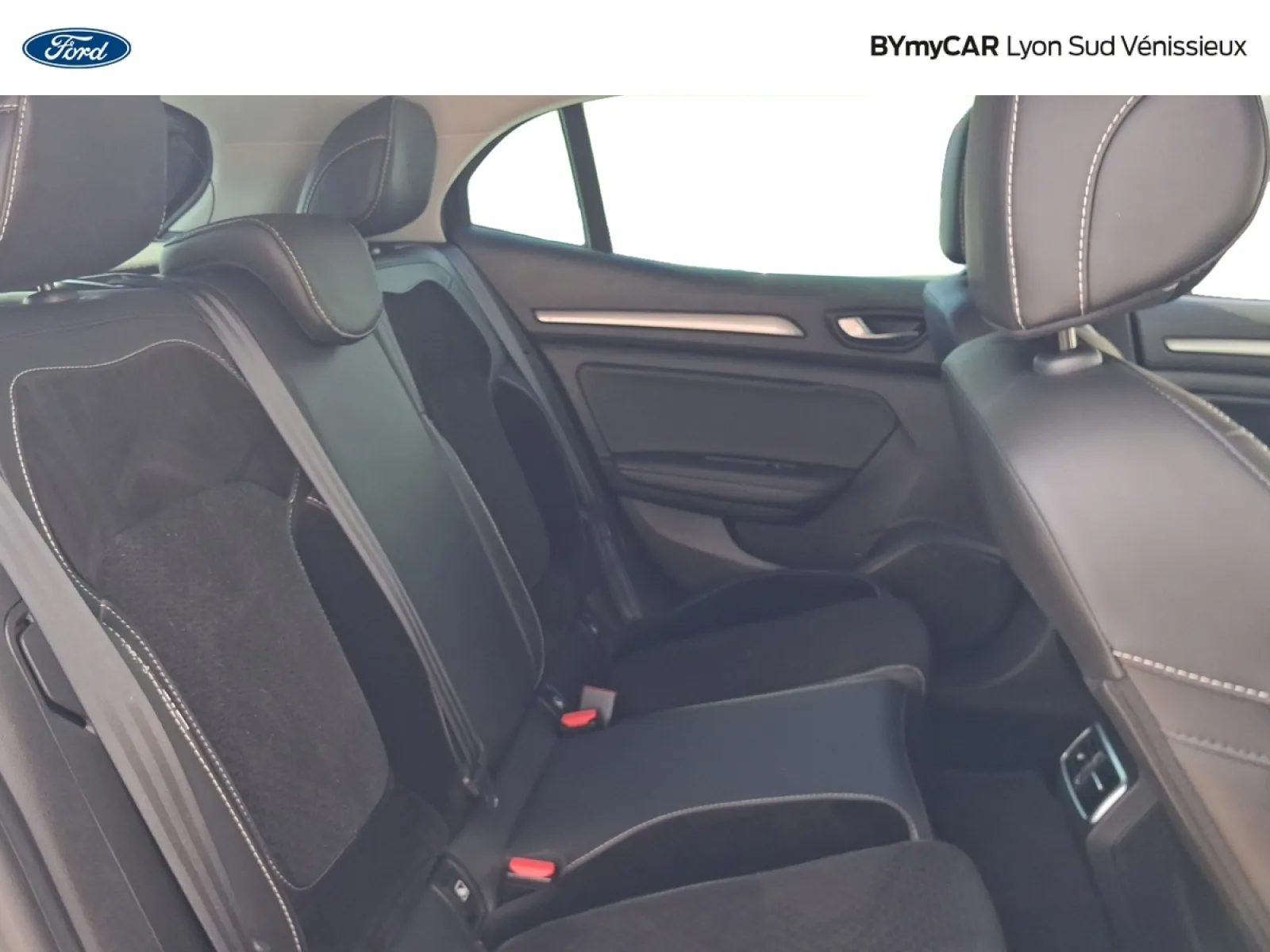 Acheter une renault Mégane IV Berline TCe 160 FAP d’occasion avec 97099km disponible immédiatement - photo 21