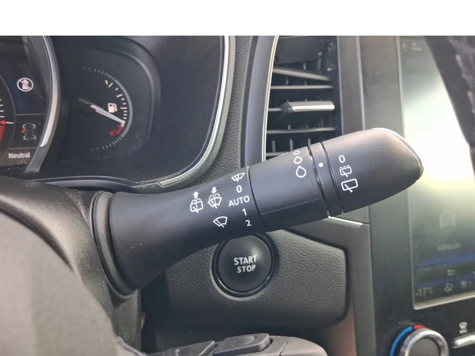 Acheter une renault Mégane IV Berline TCe 160 FAP d’occasion avec 97099km disponible immédiatement - photo 18