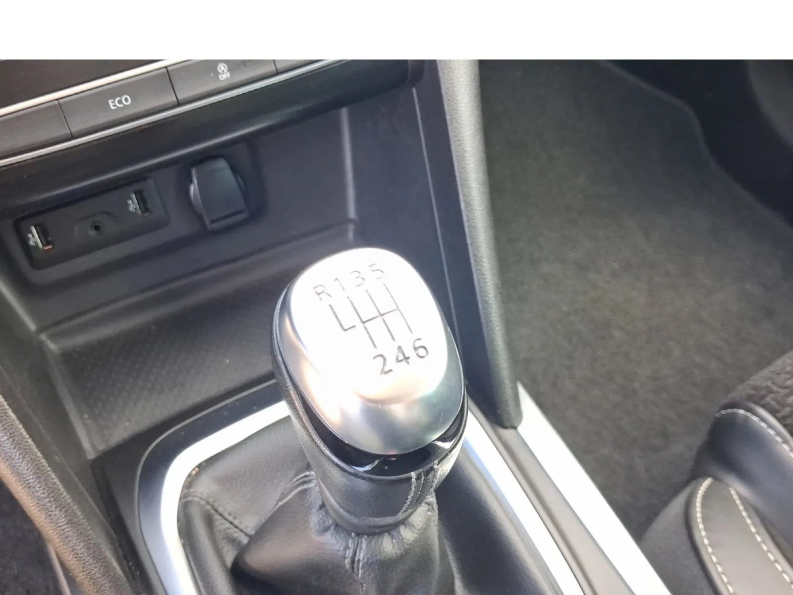 Acheter une renault Mégane IV Berline TCe 160 FAP d’occasion avec 97099km disponible immédiatement - photo 19