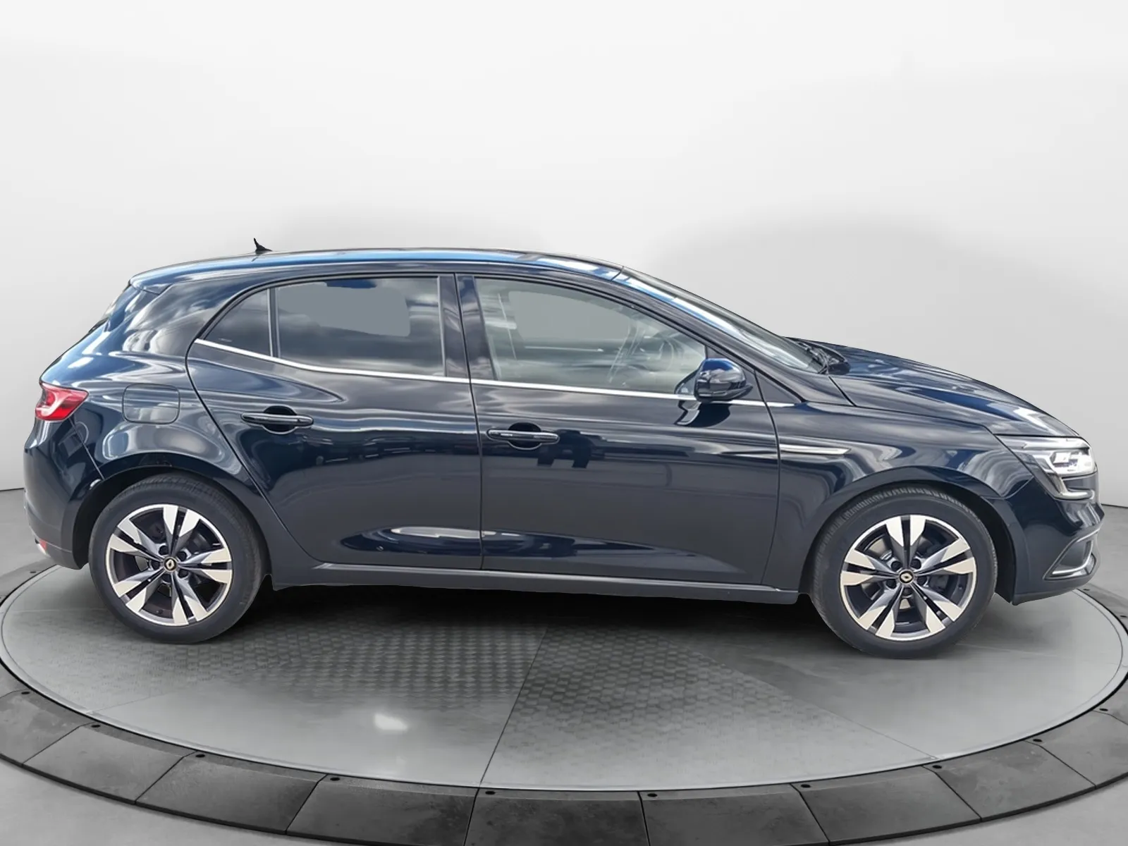 Acheter une renault Mégane IV Berline TCe 160 FAP d’occasion avec 97099km disponible immédiatement - photo 6
