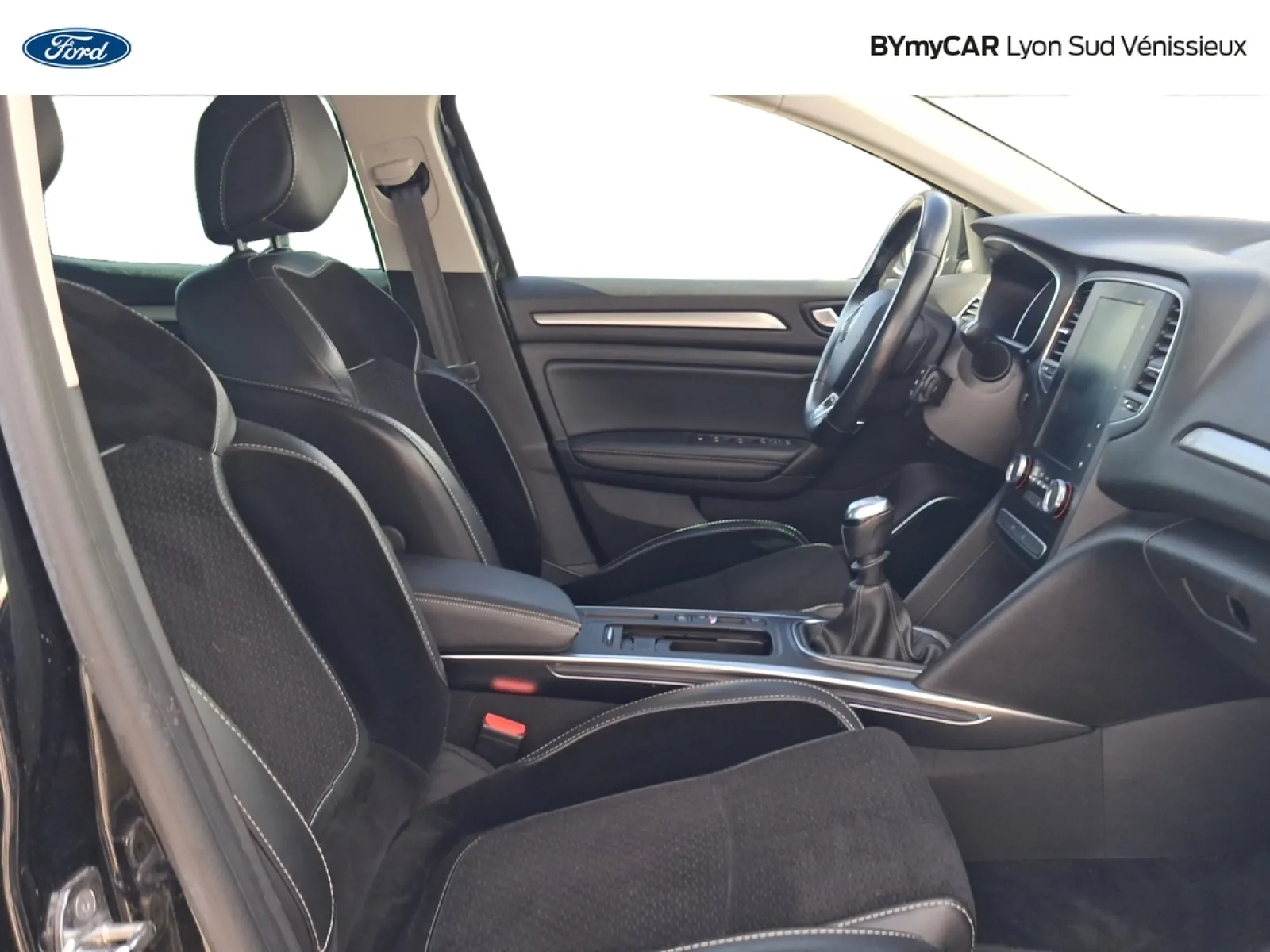 Acheter une renault Mégane IV Berline TCe 160 FAP d’occasion avec 97099km disponible immédiatement - photo 22