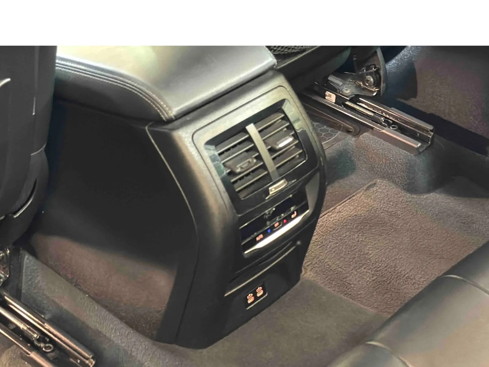 Acheter une bmw X3 xDrive 30e 292ch BVA8 d’occasion avec 69211km disponible immédiatement - photo 31