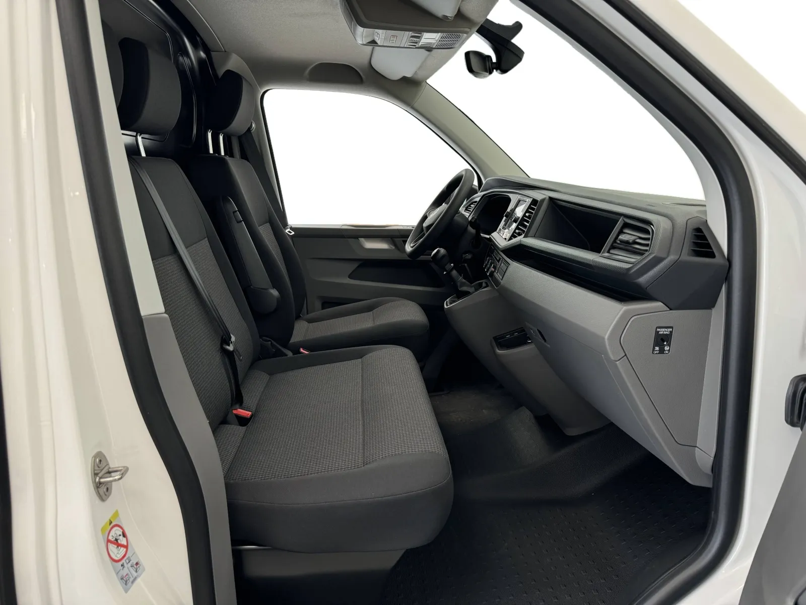 Acheter une volkswagen TRANSPORTER 6.1 VAN L1H1 2.0 TDI 110 BVM5 d’occasion avec 20000km disponible immédiatement - photo 5