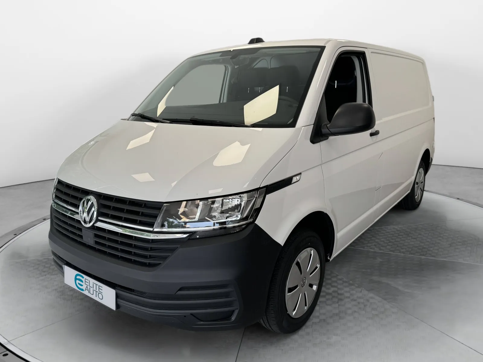 Acheter une volkswagen TRANSPORTER 6.1 VAN L1H1 2.0 TDI 110 BVM5 d’occasion avec 20000km disponible immédiatement - photo 1
