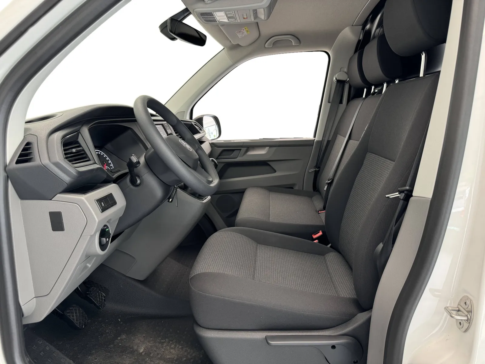Acheter une volkswagen TRANSPORTER 6.1 VAN L1H1 2.0 TDI 110 BVM5 d’occasion avec 20000km disponible immédiatement - photo 6