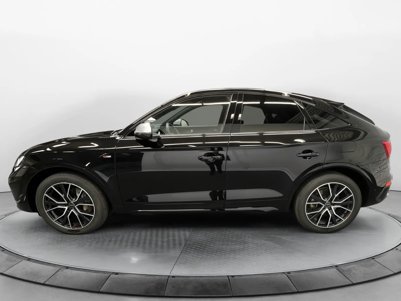 Acheter une audi Q5 Sportback 55 TFSIe 367 S tronic 7 Quattro d’occasion avec 74297km disponible immédiatement - photo 2