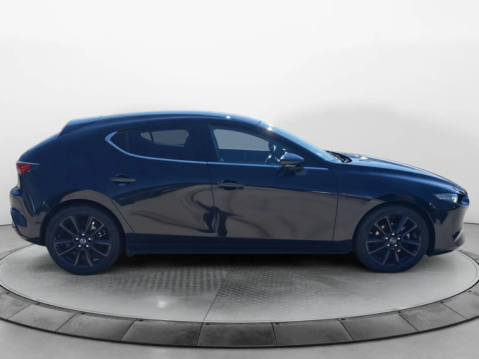 Acheter une mazda Mazda3 5 portes 2.0L SKYACTIV-X M Hybrid 180 ch 4x4 BVM6 d’occasion avec 36861km disponible immédiatement - photo 6