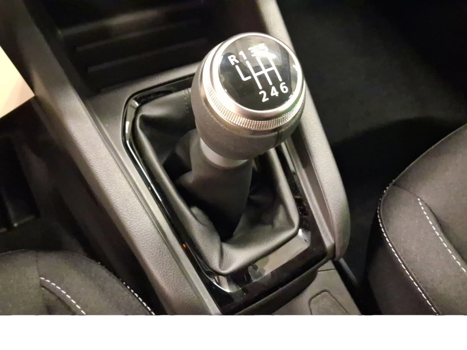 Acheter une renault Clio TCe 90 ch GSR2 d’occasion avec 10km disponible immédiatement - photo 22