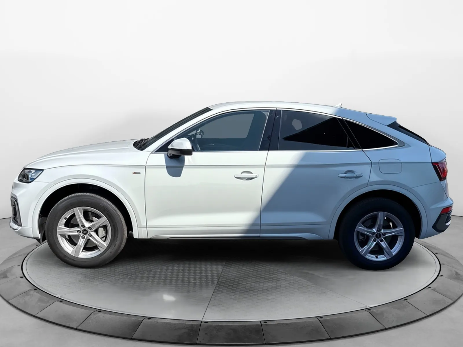Acheter une audi Q5 Sportback 50 TFSIe 299 S tronic 7 Quattro d’occasion avec 68650km disponible immédiatement - photo 2