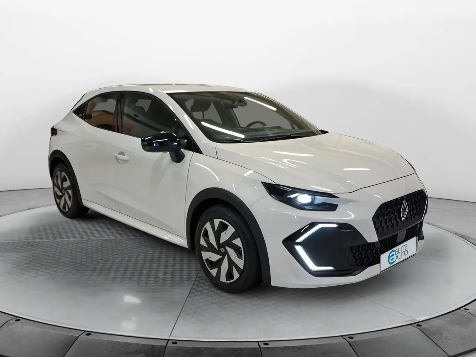 Acheter une renault Clio E-Tech full hybrid 160 ch d’occasion avec 10km disponible immédiatement - photo 7